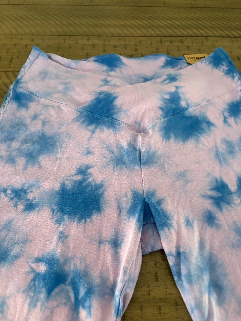 PINK Victoria's Secret 9” Tie-Dye Bike Shorts crossover shorts - Picture 2 of 7
